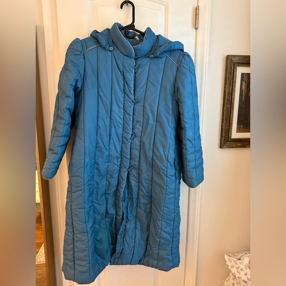 Be like Barb (Stranger Things-esque): Vintage 80s Blue Puffer Jacket